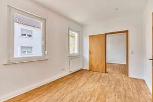 Charmantes Haus mit schönem Garten und Scheune – Germersheimer Strasse 85a, 67354 Römerberg – Vorschaubild 3