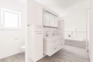 Freistehendes 2 Parteienhaus mit Ausbaupotenzial in bester Wohnlage! – Die vollständige Adresse der Immobilie erhältst du vom Anbieter., 85098 Großmehring – Vorschaubild 28