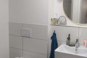 Moderne 2-Zimmer-Wohnung im 2. OG mit Balkon in Mainz-Altstadt – Die vollständige Adresse der Immobilie erhältst du vom Anbieter., 55116 Altstadt, Mainz – Vorschaubild 3