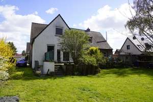 Zweifamilienhaus, separate Zugänge und großes Potenzial! Erbpachtgrundstück! – Die vollständige Adresse der Immobilie erhältst du vom Anbieter., 47829 Uerdingen, Krefeld – Vorschaubild 3