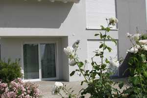 Großzügige Doppelhaushälfte mit Südterrasse und kleinem Garten in Bondorf (Kreis Böblingen) – Böblingen (Kreis) – Vorschaubild 1