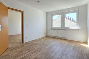 Schicke 2-Raumwohnung in ruhiger Lage. – J.-Curie-Str. 4, 8060 Marienthal Ost, Zwickau – Vorschaubild 6