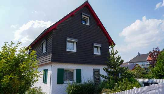 Bild von Großzügiges Einfamilienhaus in Braunschweig Gartenstadt. Familiendomizil mit Charme & Gartenidylle