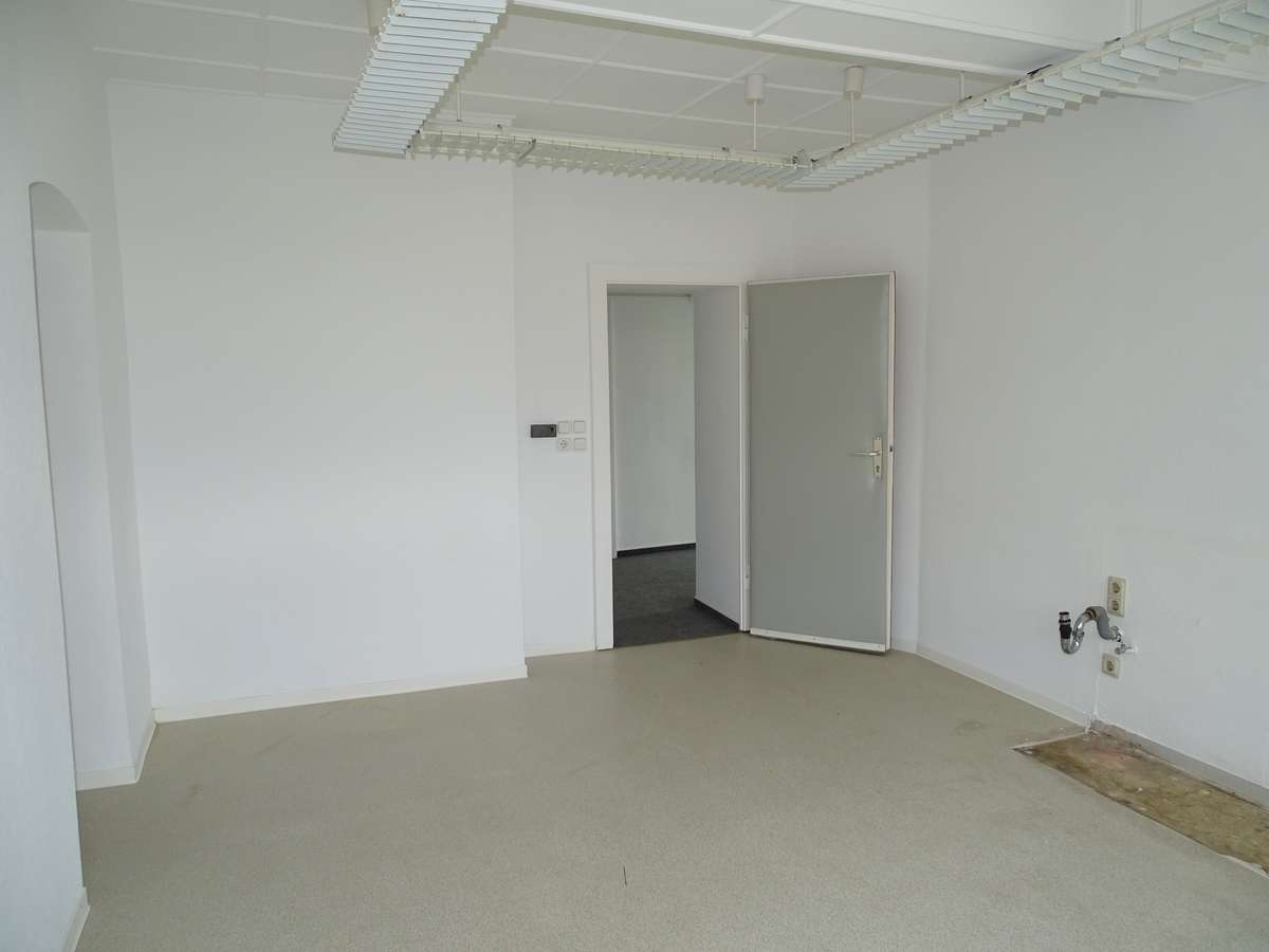 Sprechzimmer rechts