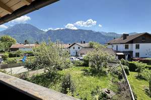 Doppelhaushälfte in Siedlungslage – mit Garten, Carport und Bergblick – Die vollständige Adresse der Immobilie erhältst du vom Anbieter., 83088 Kiefersfelden – Vorschaubild 1
