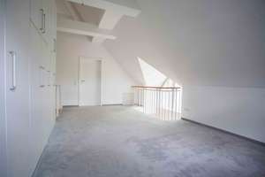 Individuelle Dachmaisonette am Burgberg – Die vollständige Adresse der Immobilie erhältst du vom Anbieter., 91054 Burgberg, Erlangen – Vorschaubild 3