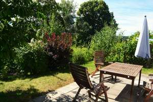 DHH in Halbhöhenlage: citynah, im Grünen und familienfreundlich