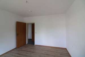 Frisch renovierte 3-Zimmer-Wohnung (2024) im 1. Obergeschoss – Modernes Wohnen in zentraler Lage! – Die vollständige Adresse der Immobilie erhältst du vom Anbieter., 38226 Lebenstedt, Salzgitter – Vorschaubild 3