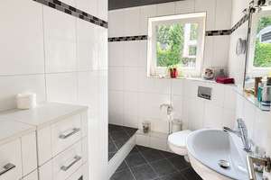 Sonniger Balkon, viel Platz und gute Aussichten – 3-Zimmer-ETW in ruhiger Lage von Iserlohn – Die vollständige Adresse der Immobilie erhältst du vom Anbieter., 58636 Iserlohn-Mitte, Iserlohn – Vorschaubild 8