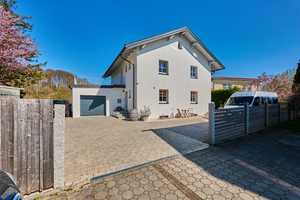 Einzigartiges modernisiertes Einfamilienhaus mit Effizientem Heizsystem – Rosenheim (Kreis) – Vorschaubild 3
