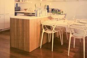 Exklusive, modernisierte und möblierte 2,5-Zimmer DG-Wohnung und Tiefgarage. – Karlsruhe Straße / Kurfürstendamm -, 10711 Halensee, Berlin – Vorschaubild 3