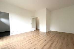 Sanierte 1 Zimmerwohnung mit tollem Ausblick im Dachgeschoss des Hauses – Taldorfer Weg 20c, 13437 Wittenau, Berlin – Vorschaubild 4