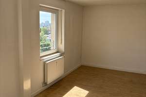 Geräumige 3 Zimmerwohnung über den Dächern Nürnbergs – Speyerer Str. 2, 90443 Gibitzenhof, Nürnberg – Vorschaubild 4