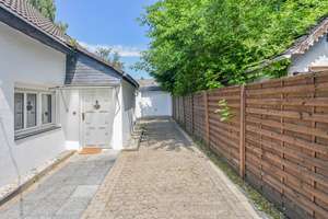 Familienfreundliches EFH mit Kamin, großer Terrasse und idyllischem Garten in ruhiger Lage – Die vollständige Adresse der Immobilie erhältst du vom Anbieter., 42651 Solingen-Mitte, Solingen – Vorschaubild 2