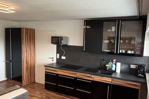 Helle 2-Zimmer-Wohnung mit Traumausblick -  voll möbliert  in Stuttgart