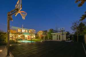 Exklusive Bauhausvilla mit Außenpool und Basketballplatz nahe Düsseldorf mit 400 qm Fläche – Krefeld – Vorschaubild 11