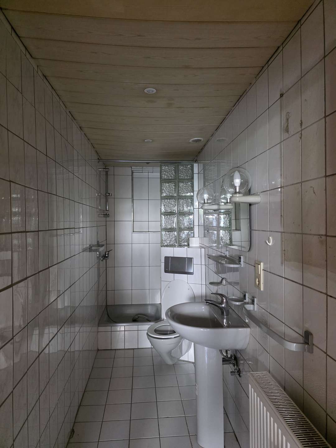 Immobilie in Illingen - Gemütliches Einfamilienhaus mit Einliegerwohnung und riesigem Garten in zentraler Lage - Bild 5