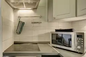 TOP LAGE Schwabing - Sehr ruhiges und voll möbliertes 1-Zimmer Appartement mit Blick ins Grüne  – Leopoldstraße 169a, 80804 München – Vorschaubild 7