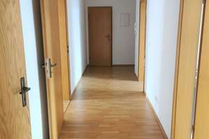 ***3-Zimmer mit Laminat, AR, EBK, Tageslichtbad mit Wanne*** – Krügerstraße 1, 9131 Ebersdorf, Chemnitz – Vorschaubild 5