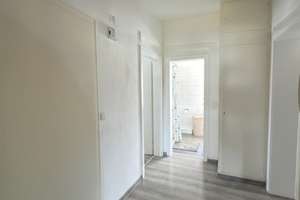 Großzügige 3-Zimmer-Wohnung mit offener Küche, Balkon & Garten in Leverkusen-Rheindorf Süd – Die vollständige Adresse der Immobilie erhältst du vom Anbieter., 51371 Rheindorf, Leverkusen – Vorschaubild 2