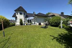 Wohnglück mit Stil: Gepflegtes Mehrgenerationenhaus mit Einliegerwohnung & Garten in Asbach – Die vollständige Adresse der Immobilie erhältst du vom Anbieter., 53567 Asbach – Vorschaubild 2