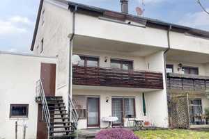 Ebersbach: Wohnen in sonniger, ruhiger Aussichtslage! Geräumige 2-Familien-DHH mit Terrasse, Balkon – Göppingen (Kreis) – Vorschaubild 2