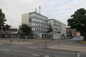 1 Zimmer mit Ladenfenster zum Hinterhof & WC in Kassel Miete oder Mietkauf ab €200 + €222 NK