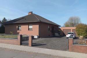 Großzügiger Bungalow in Schwalmtal mit Garten, Pool, Sauna, Kellerbar und 2 Garagen zu vermieten – Die vollständige Adresse der Immobilie erhältst du vom Anbieter., 36318 Schwalmtal – Vorschaubild 16