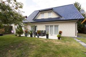 Ihr neues Zuhause-Ein-Zweifamilienhaus in bester Lage – Die vollständige Adresse der Immobilie erhältst du vom Anbieter., 49179 Ostercappeln – Vorschaubild 2