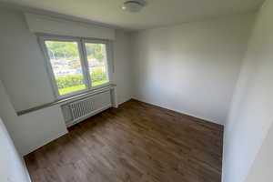 Helle Wohnungen mit Seniorenbadewanne und Balkon im grünen Zinkhüttenpark! – August-Thyssen-Straße 53, 47166 Duisburg – Vorschaubild 11