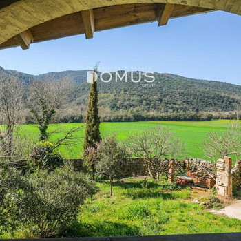 Masía zu verkaufen in Besalú