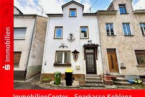 Solides Reihenendhaus mit Balkon in Rheinnähe! – Die vollständige Adresse der Immobilie erhältst du vom Anbieter., 56154 Boppard – Vorschaubild 1