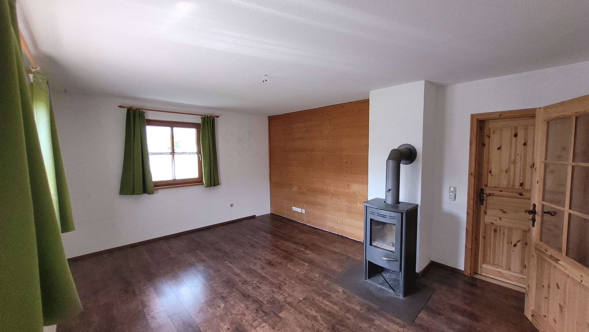 Immobilie in Hausham - Doppelhaushälfte mit Einliegerwohnung in zentraler, ruhiger Lage ! - Bild 0