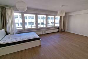 Helles, modernes Single-Apartment mit EBK und Aufzug