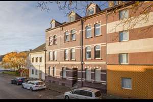 Fast 7 % Bruttorendite: 8-Parteienhaus mit 4 genehmigten Ferienwohnungen