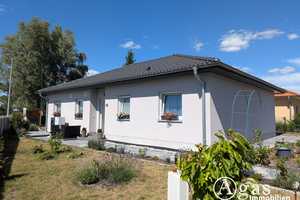 großzügiger Bungalow mit Terrasse und schönem Garten – Birkenweg 9a, 14550 Potsdam-Mittelmark (Kreis) – Vorschaubild 1