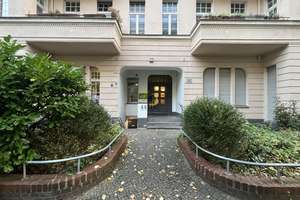 Charmanter Altbau mit Charakter: 3-Zimmer-Wohnung mit Fischgrätenparkett im 1. OG nahe Ku'damm. – Die vollständige Adresse der Immobilie erhältst du vom Anbieter., 10707 Wilmersdorf, Berlin – Vorschaubild 41