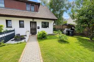 modernisierte DHH in Berlin-Rudow auf 396 m² Grundstück – Garten, 2 Stellplätze in ruhiger Wohnlage! – Die vollständige Adresse der Immobilie erhältst du vom Anbieter., 12353 Rudow, Berlin – Vorschaubild 1