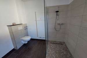 Familienfreundliche Wohnung  langfristige Vermietungsinteresse – Am Urnenfeld 11, 35396 Wieseck, Gießen – Vorschaubild 2