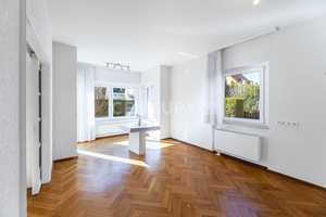 Charmantes Zweifamilienhaus mit Ausbaupotenzial in Toplage – Nürnberg – Vorschaubild 3