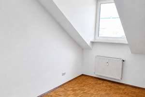 Top 2 Zi-DG Wohnung mit sep. Küche in M-Ludwigsvorstadt-Isarvorstadt