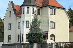 *Anspruchsvolle Familienvilla mit Einliegerwohnung unweit vom Zentrum!* – Die vollständige Adresse der Immobilie erhältst du vom Anbieter., 84034 West, Landshut – Vorschaubild 2