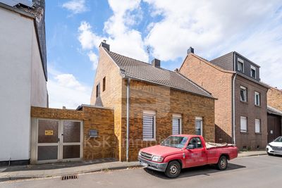 Potenzial für Ihre Wohnideen – Bauernhaus in Erftstadt-Kierdorf.