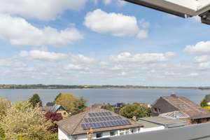 Ihr neues Zuhause mit Schlei-Panorama – Gepflegte Doppelhaushälfte in Fahrdorf – Die vollständige Adresse der Immobilie erhältst du vom Anbieter., 24857 Fahrdorf – Vorschaubild 2