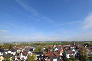 Schöneck:  Helle 3 Zimmerwohnung mit großer Loggia und Weitblick – Die vollständige Adresse der Immobilie erhältst du vom Anbieter., 61137 Schöneck – Vorschaubild 10