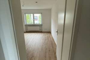 Top-sanierte 3-Zi.-Eigentumswohnung mit Balkon, Garage & Kapitalanlagepotenzial – Regensburg Süd – Die vollständige Adresse der Immobilie erhältst du vom Anbieter., 93057 Konradsiedlung-Wutzlhofen, Regensburg – Vorschaubild 8