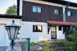 Doppelhaushälfte mit Garten im Münchner Süden – Die vollständige Adresse der Immobilie erhältst du vom Anbieter., 82054 Sauerlach – Vorschaubild 2