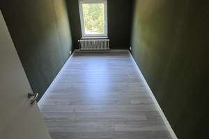 Frisch renovierte 4-Zimmer-Wohnung mit Balkon in zentraler Lage von Flensburg – Waldstraße 3, 24939 Stadtpark, Flensburg – Vorschaubild 2