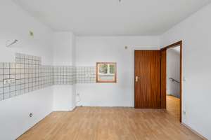 Helles Reihenmittelhaus mit studioähnlicher Dachgeschosswohnung – ideal für Familien! – Die vollständige Adresse der Immobilie erhältst du vom Anbieter., 93055 Ostenviertel, Regensburg – Vorschaubild 11
