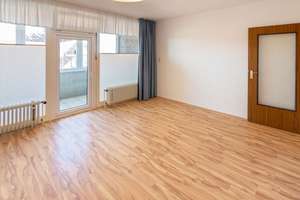 Zentral gelegene Zwei-Zimmer-Wohnung mit Fahrstuhl und Balkon in Norden! – Die vollständige Adresse der Immobilie erhältst du vom Anbieter., 26506 Norden – Vorschaubild 3